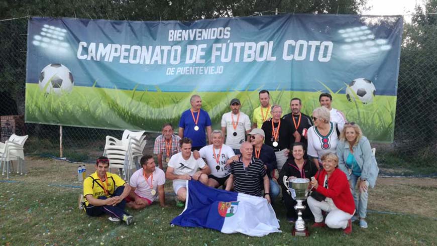 ¡Campeones del Campeonato de Fútbol CotoPuenteviejo!
